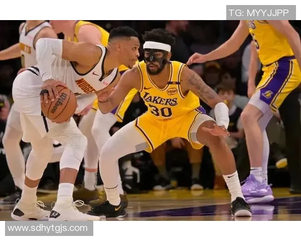 突发！湖人宣布将离队，球迷不舍告别