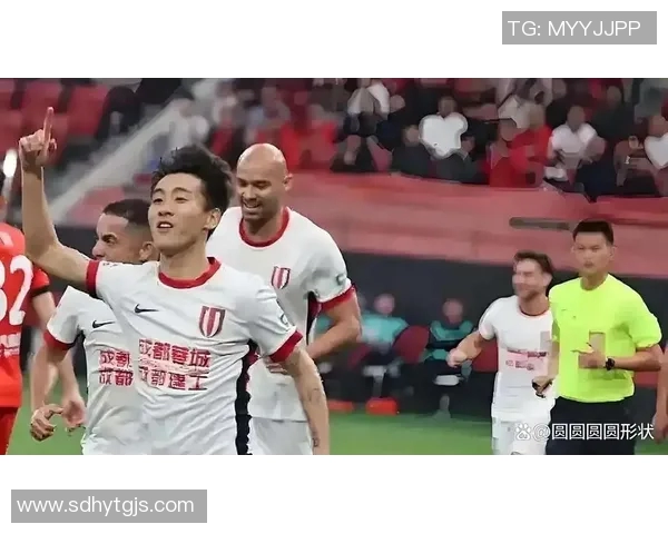 中超焦点战：上海海港对阵广州恒大的精彩回顾